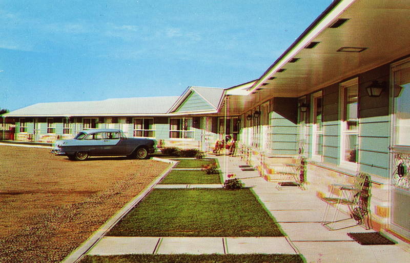 Timberly Motel (Motel Timberly) - Postcard (newer photo)